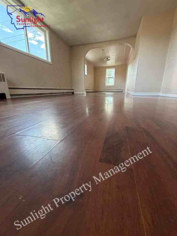 319 1/2 7th Ave - Photo 2 of 15