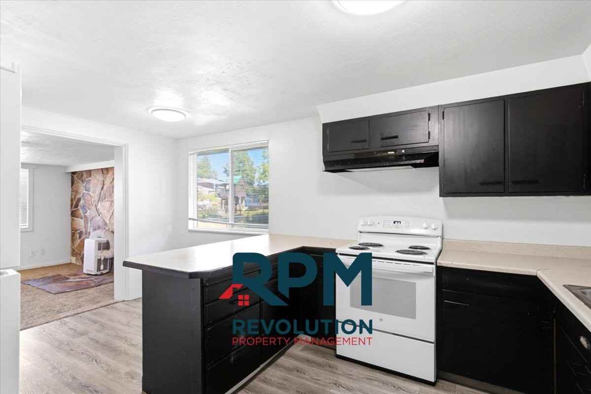 470 W 1875 N - Photo 4 of 19