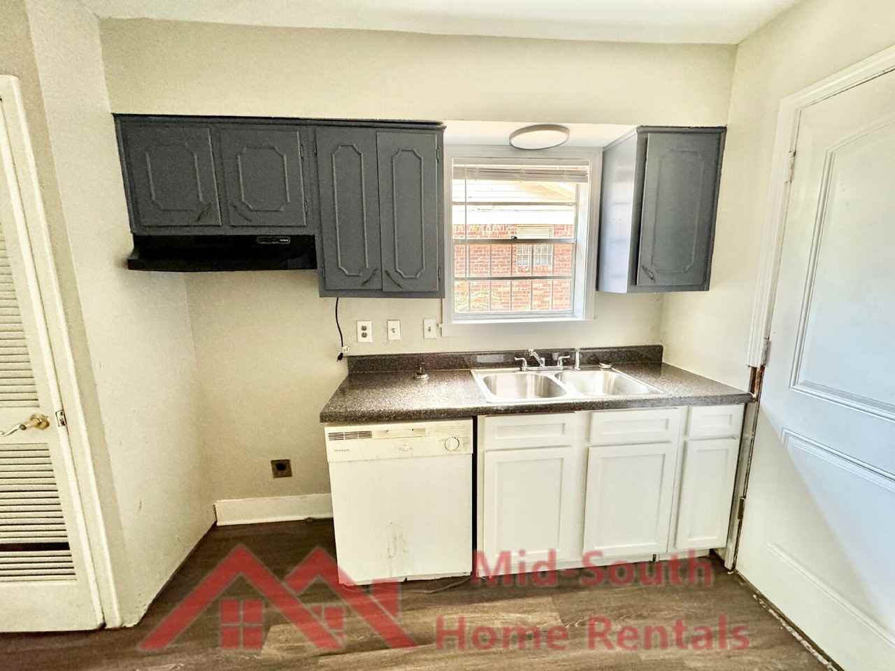 2168 Carnes Ave - Photo 4 of 13
