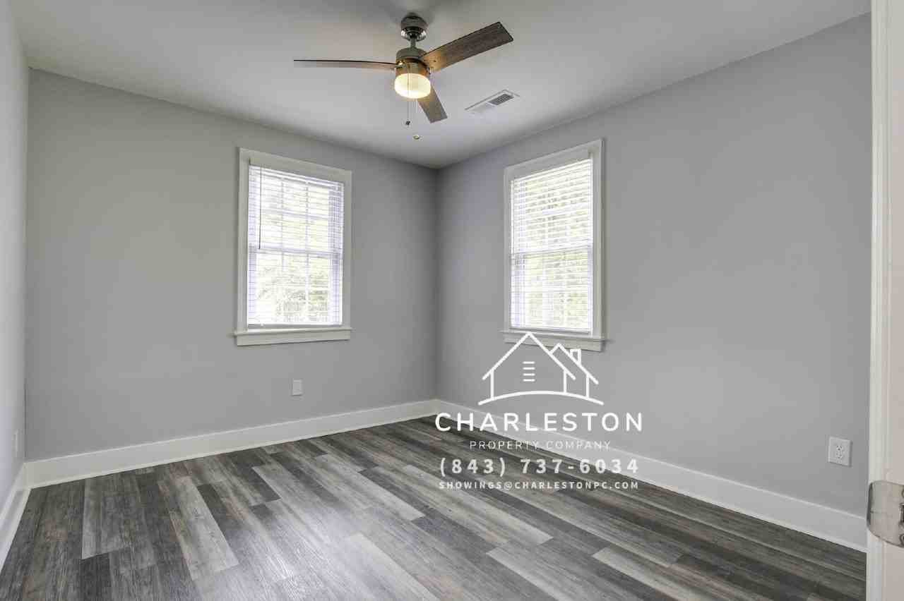 1009 Diana St - Photo 4 of 23