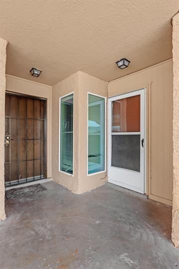3803 Olympic Ave - Photo 2 of 24