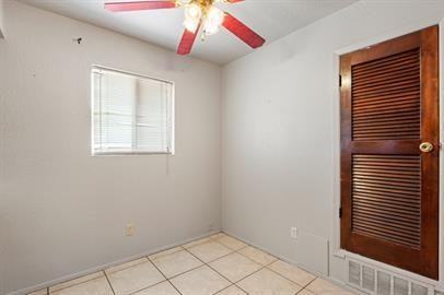 3803 Olympic Ave - Photo 7 of 24