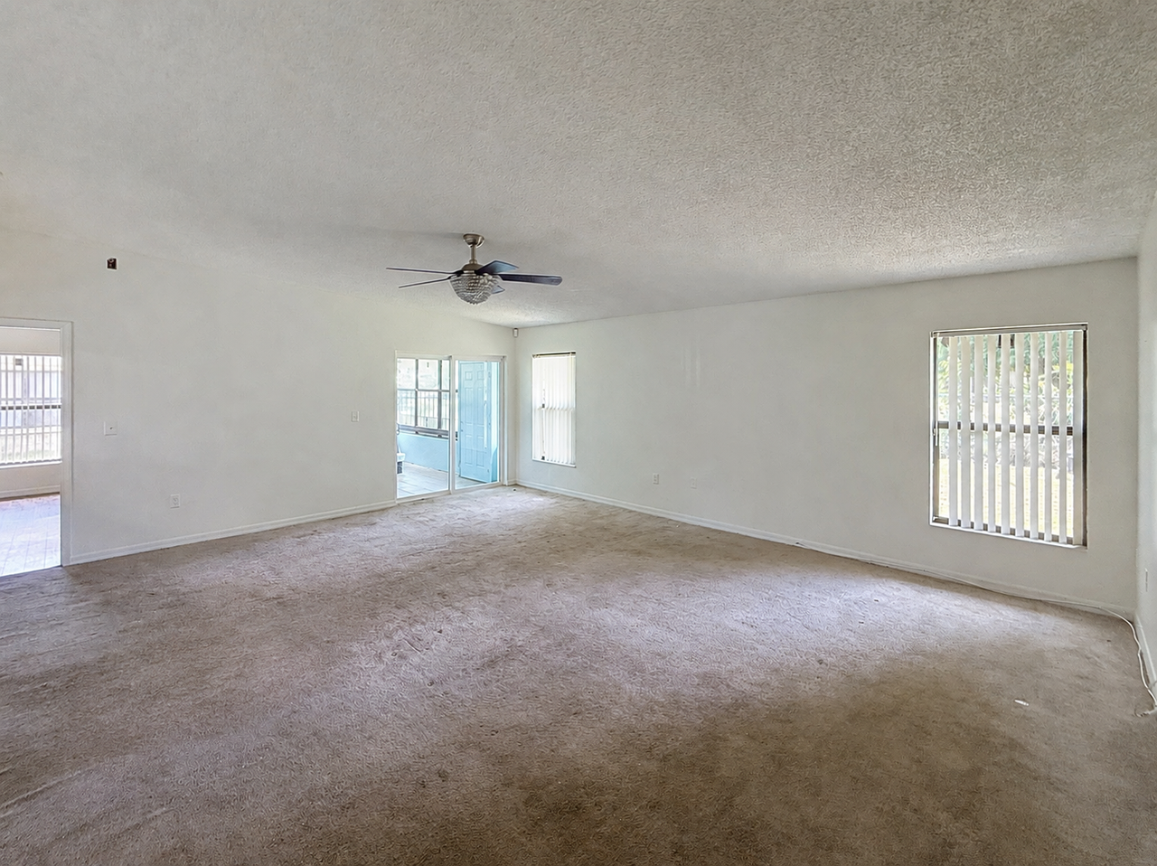 603 Estrada Ln - Photo 3 of 10