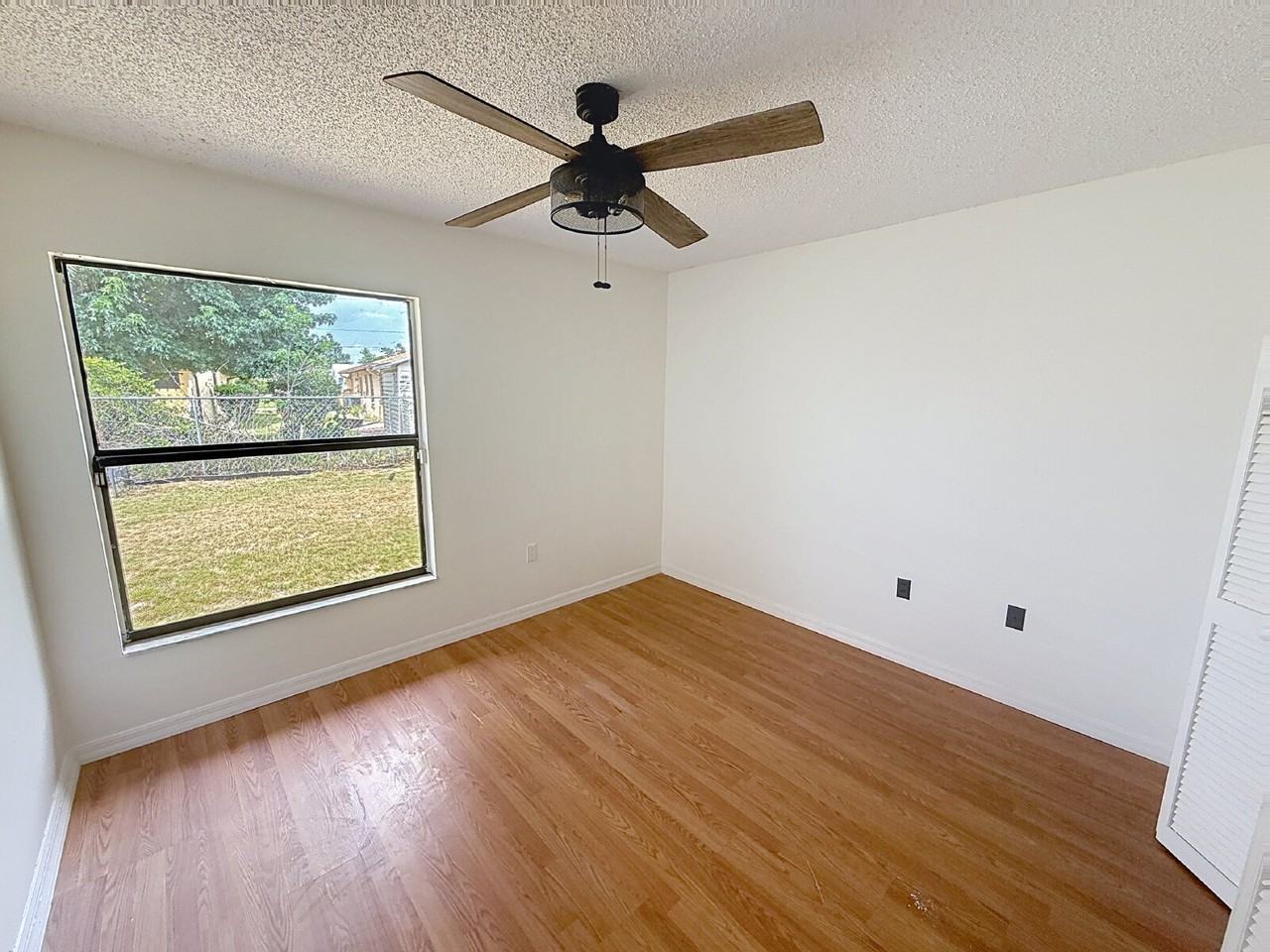 603 Estrada Ln - Photo 4 of 10