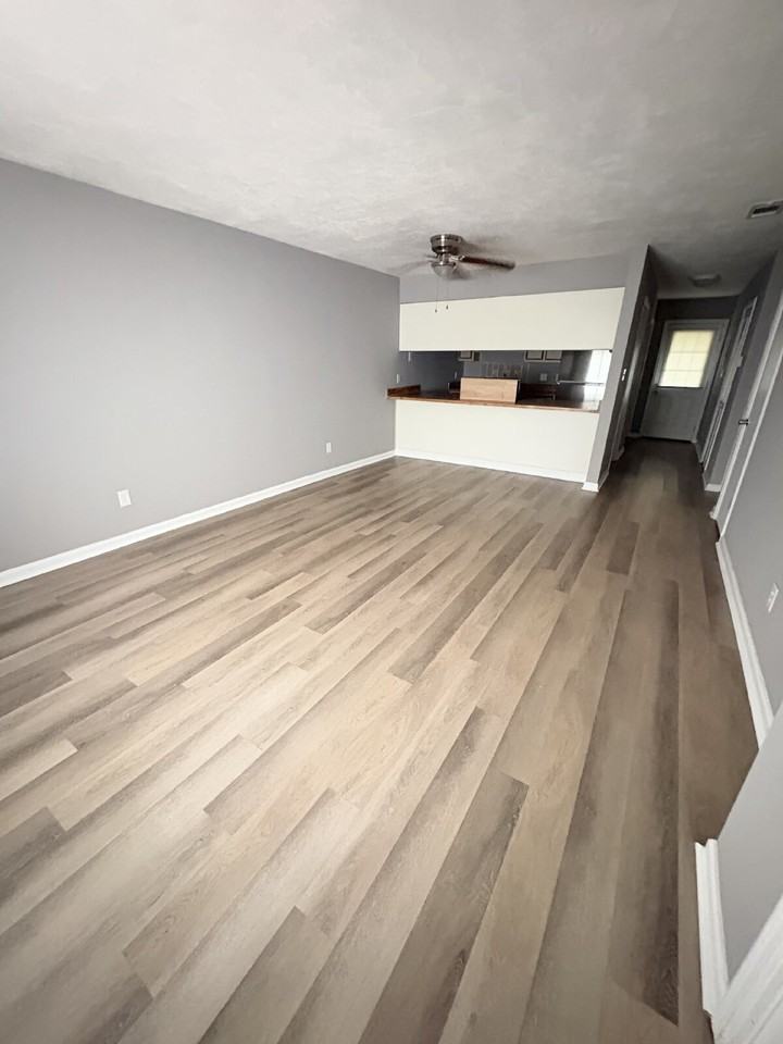 1824 Seay Ct - Photo 3 of 17