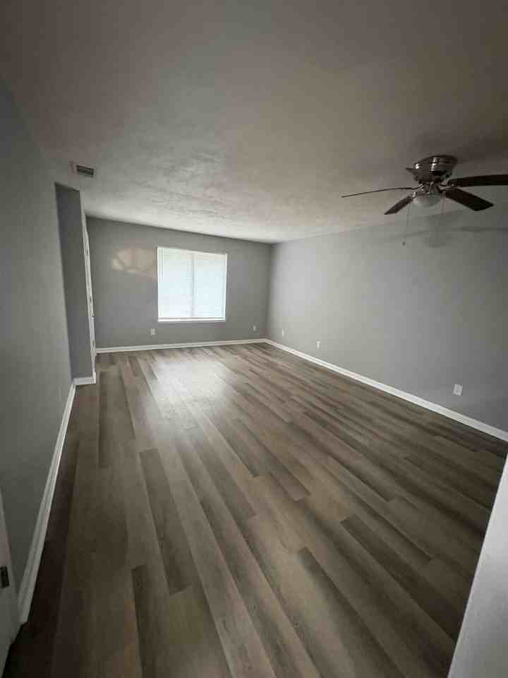 1824 Seay Ct - Photo 4 of 17