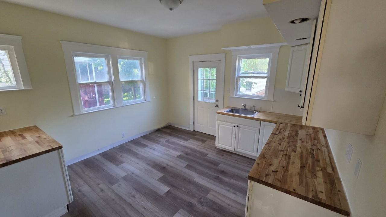 2407 Colburn Ave - Photo 5 of 11