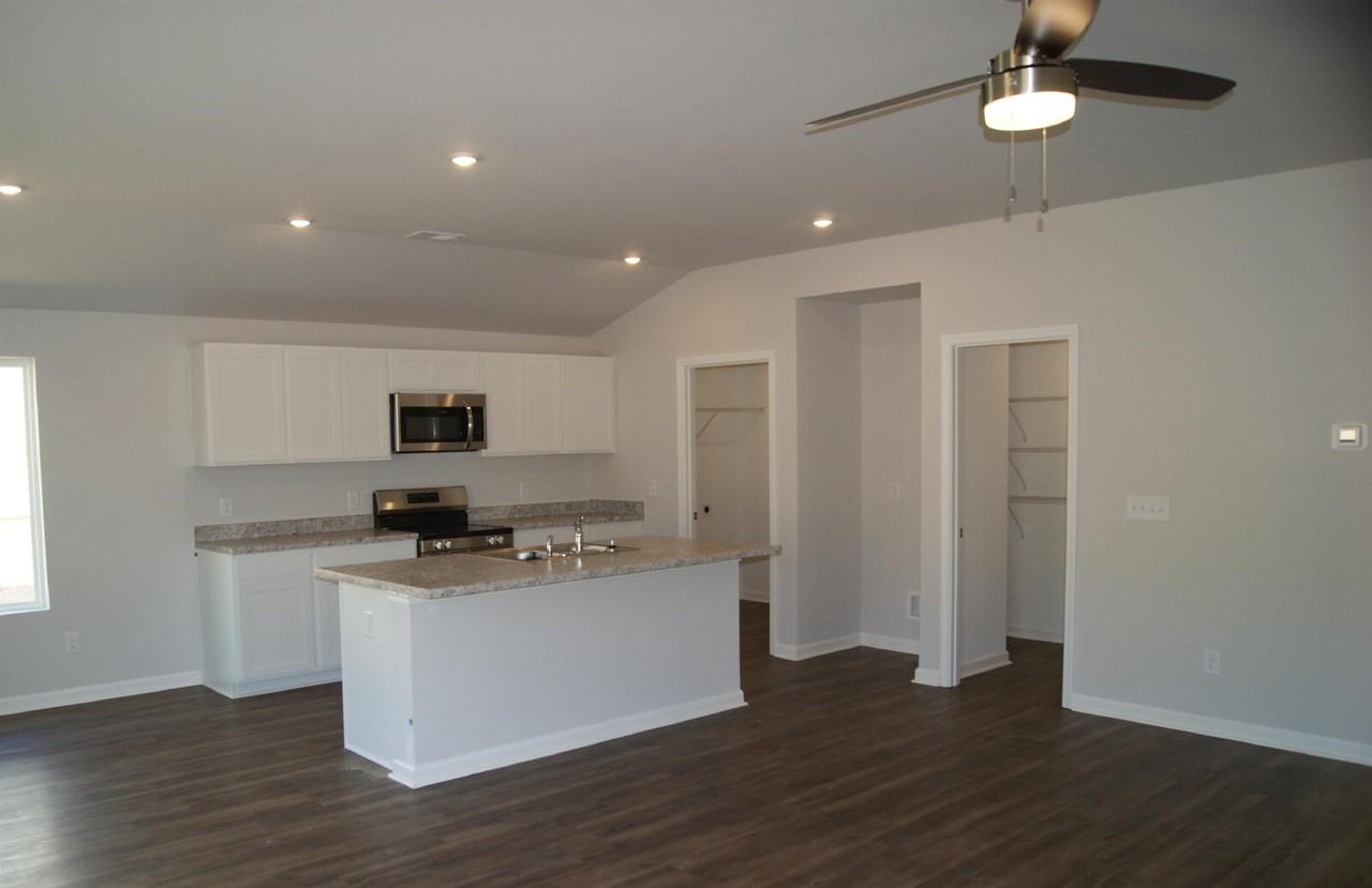514 Antler Way - Photo 3 of 18