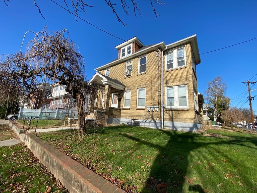200 Maple Ave - Photo 4 of 21