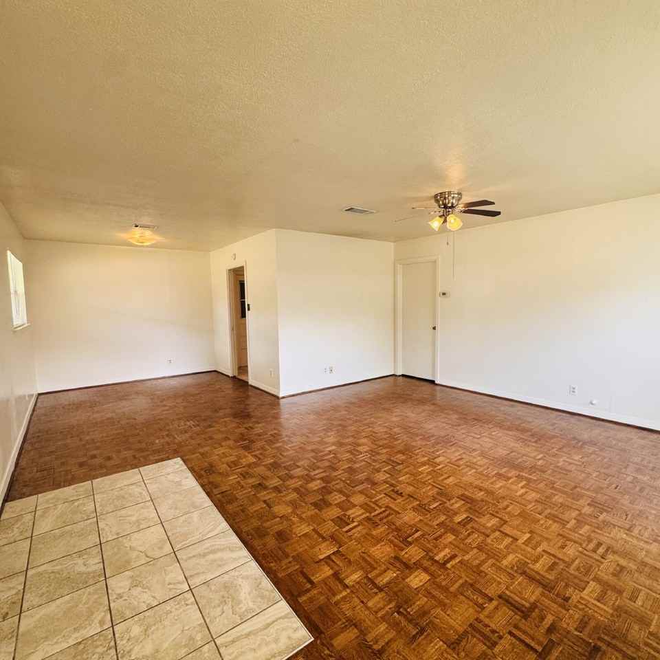 1543 Alamo St - Photo 2 of 14