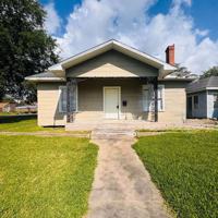 featured image of 3501 5th St
