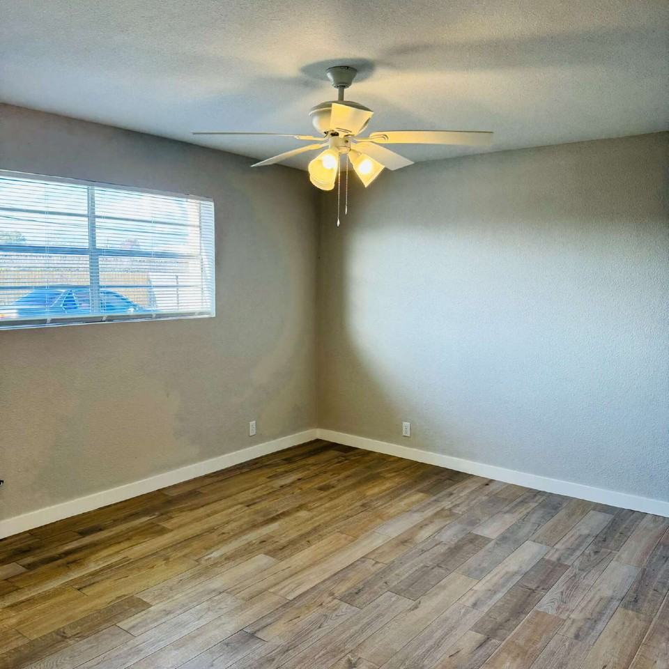 2925 19th St Apt 14 - Photo 6 of 11