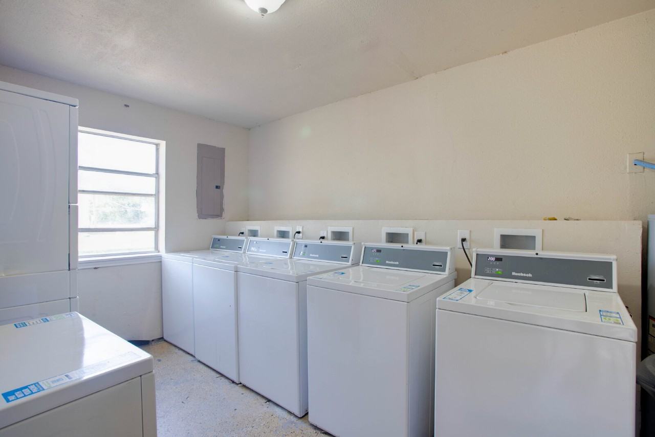 726 Martindale Rd - Photo 6 of 16