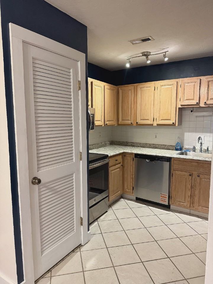 200 Falls Blvd #A104 - Photo 2 of 21