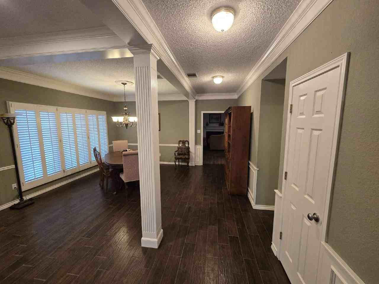 3909 77th St - Photo 2 of 39