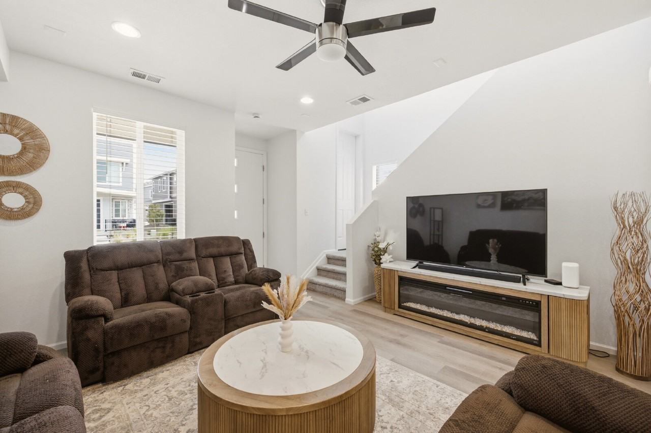 22863 E Tufts Ave #A - Photo 5 of 26