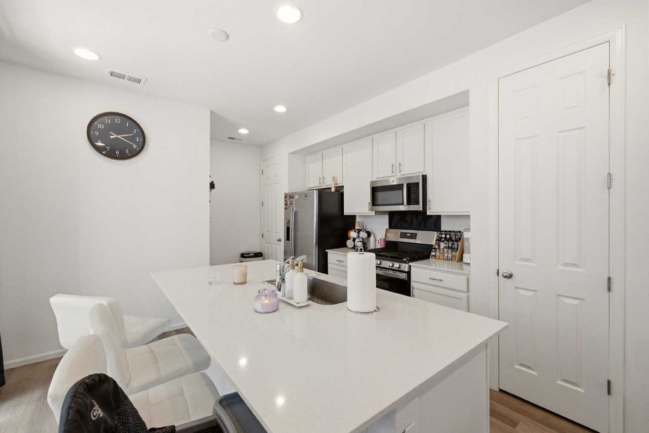 22863 E Tufts Ave #A - Photo 6 of 26