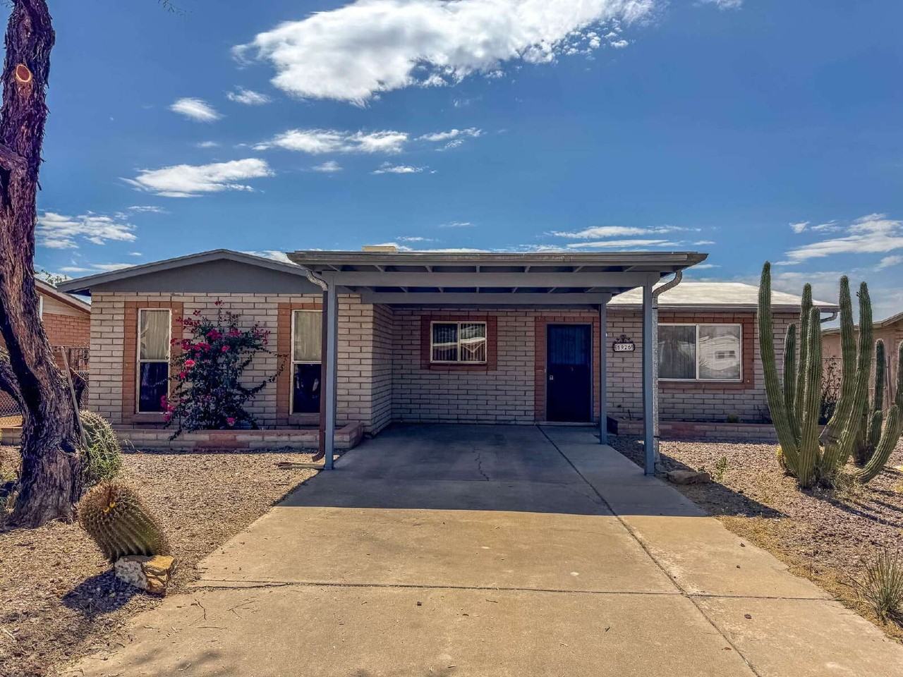 5926 S Herpa Dr - Photo 2 of 24