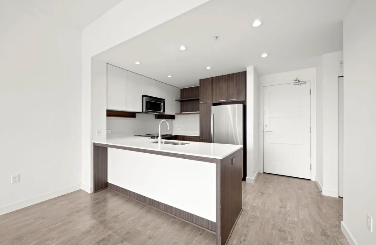608 Como Lake Avenue #416 - Photo 2 of 12