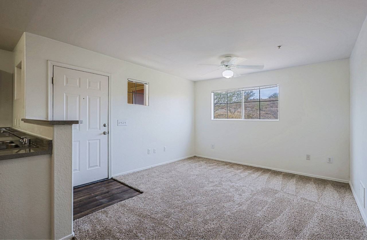 Bradshaw Vista - Photo 2 of 21