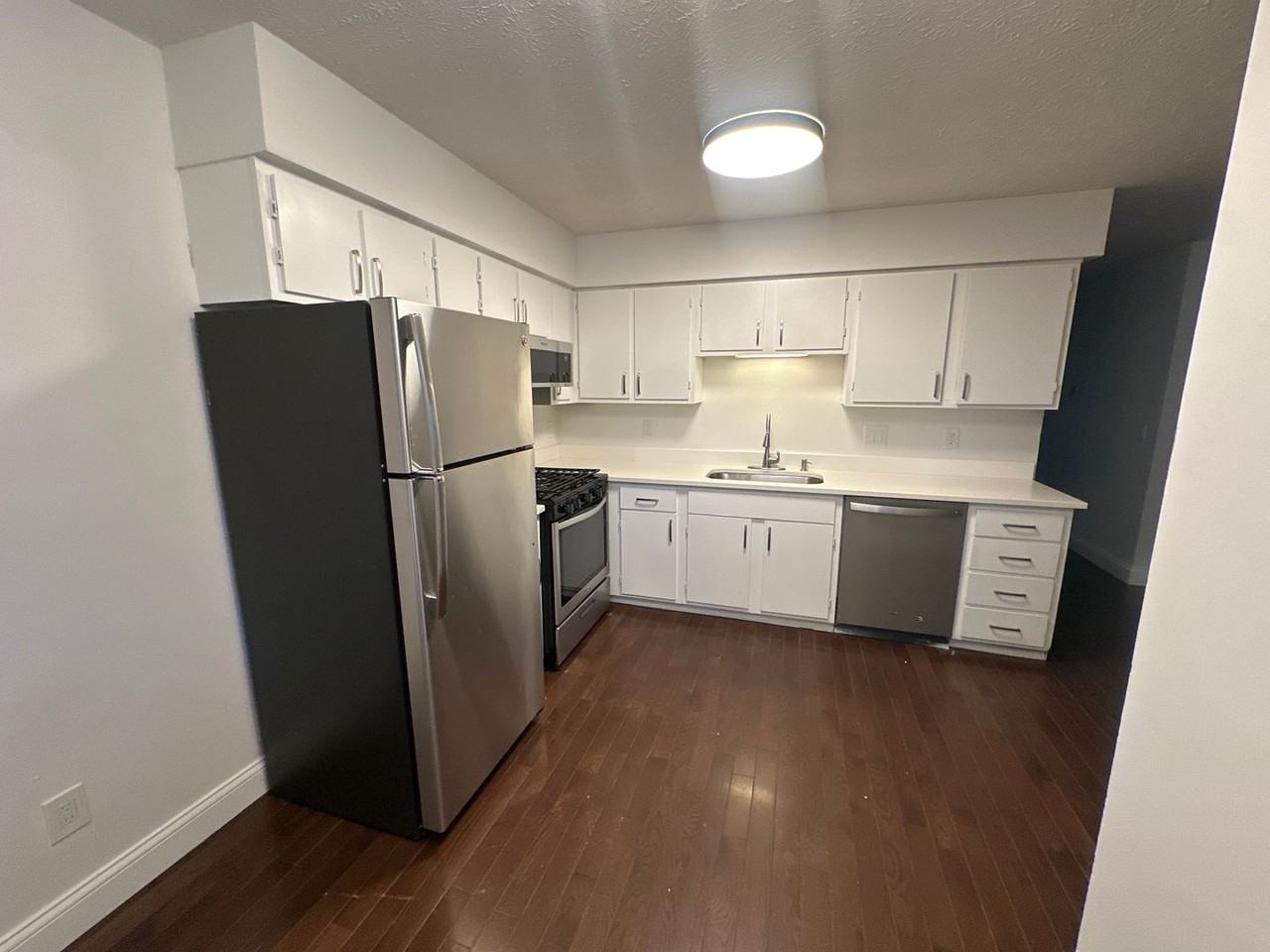 Chittenden Ave 76 MLR - Photo 3 of 15