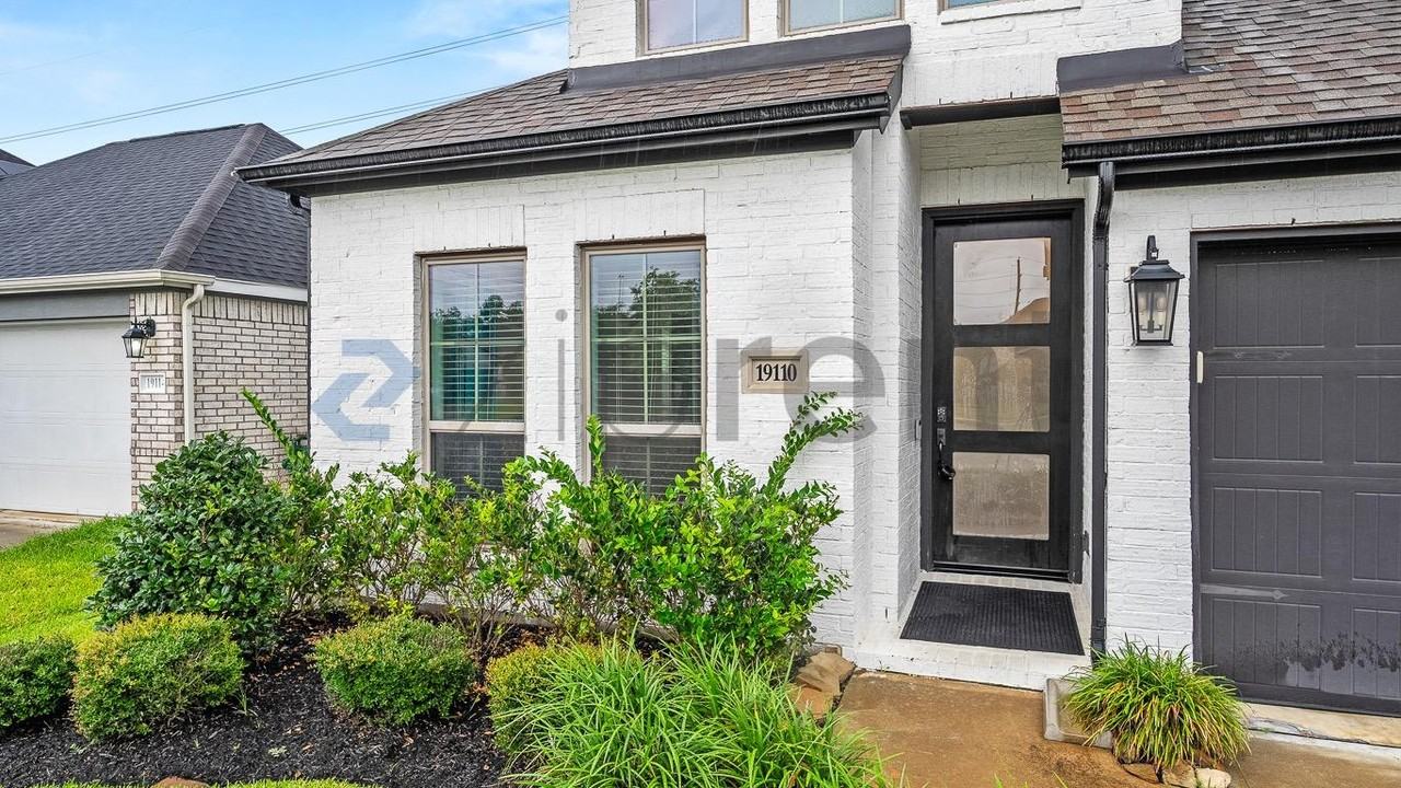 19110 Brindled Bay Ct - Photo 5 of 15