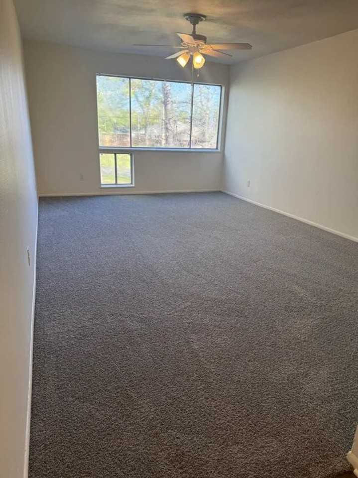 701 Canada St - Photo 6 of 11