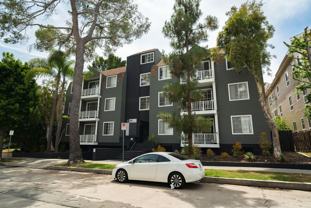 685 Kelton Ave - Photo 1 of 1