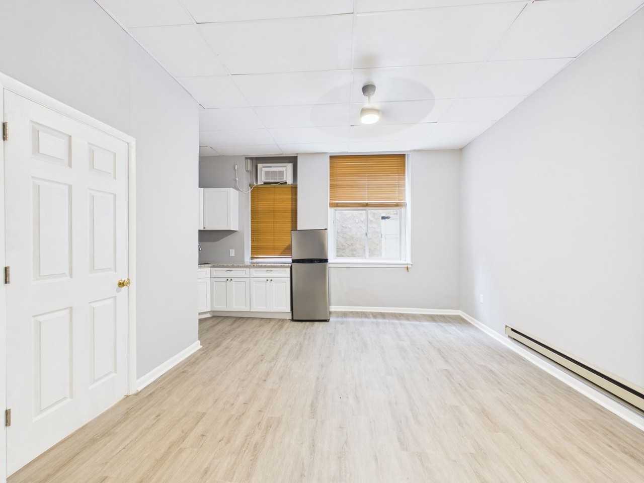Morris Apartments - Photo 4 of 25
