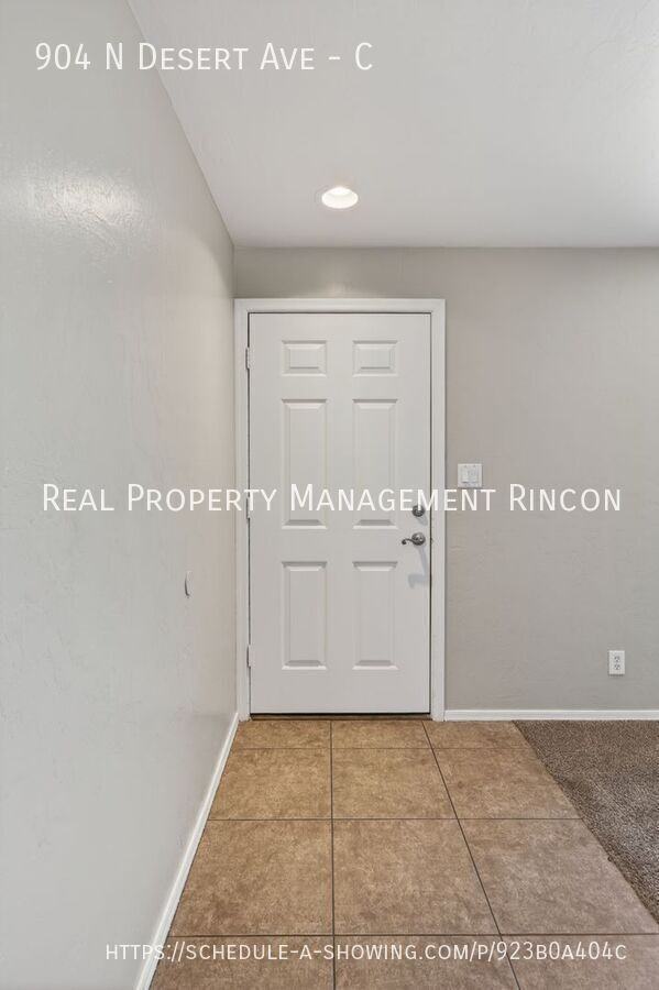 904 N Desert Ave #C - Photo 4 of 35