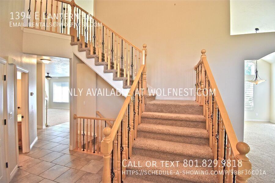 1394 E Lantern Ln - Photo 3 of 50