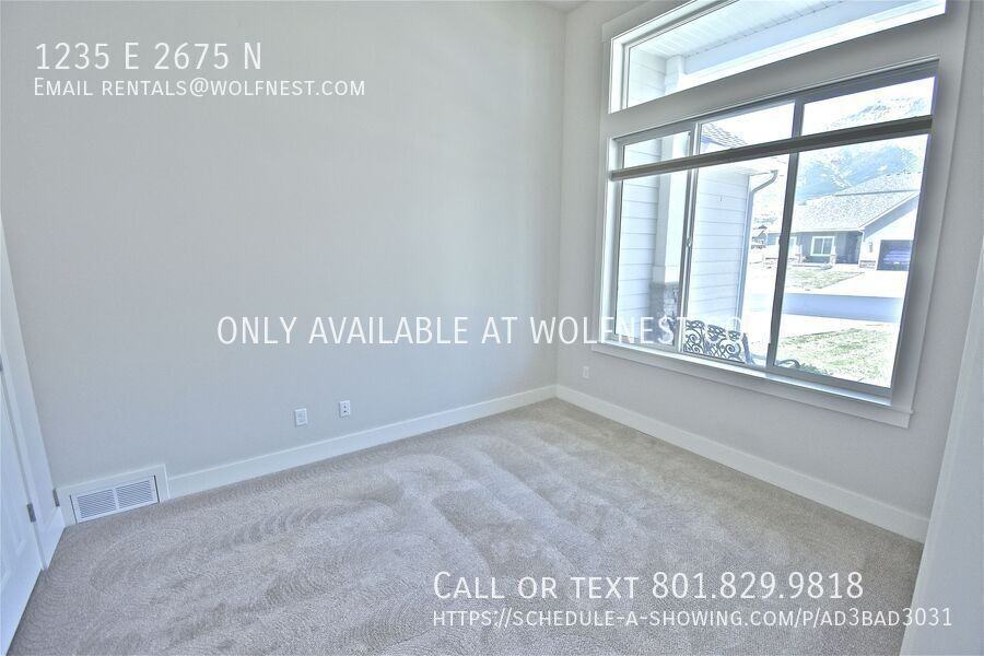 1235 E 2675 N - Photo 4 of 40