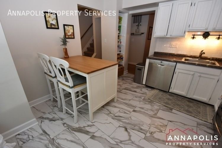 518 Bay Dale Ct - Photo 5 of 47