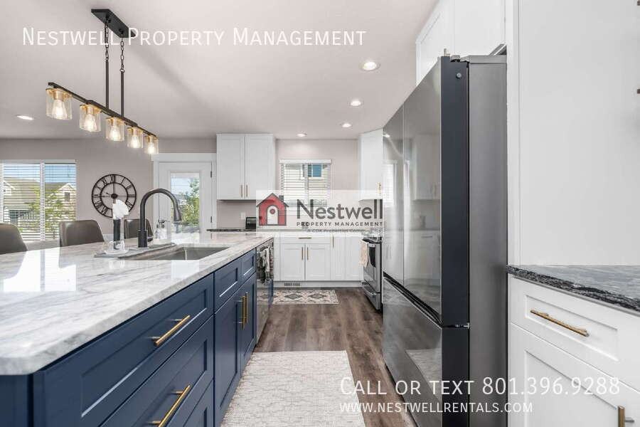 35 E Water Ln - Photo 3 of 35