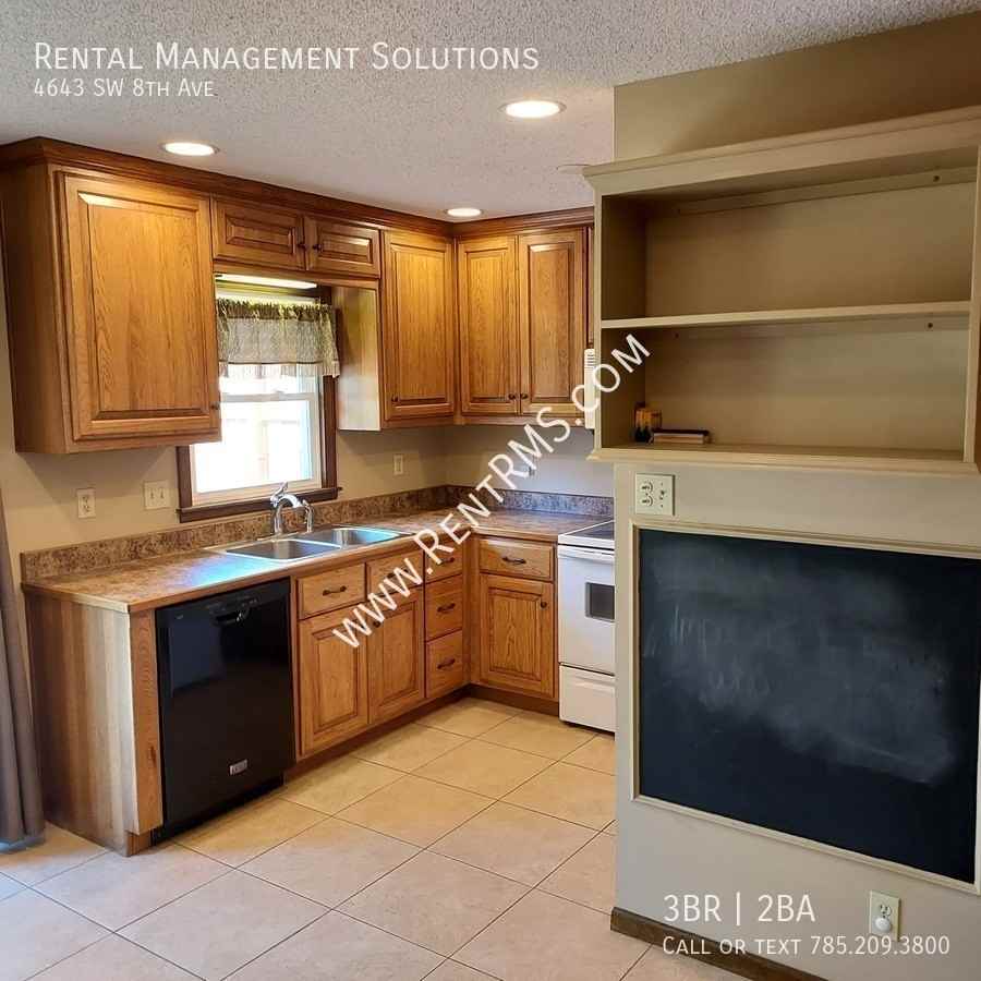 4643 Sw 8th Ave - Photo 7 of 31