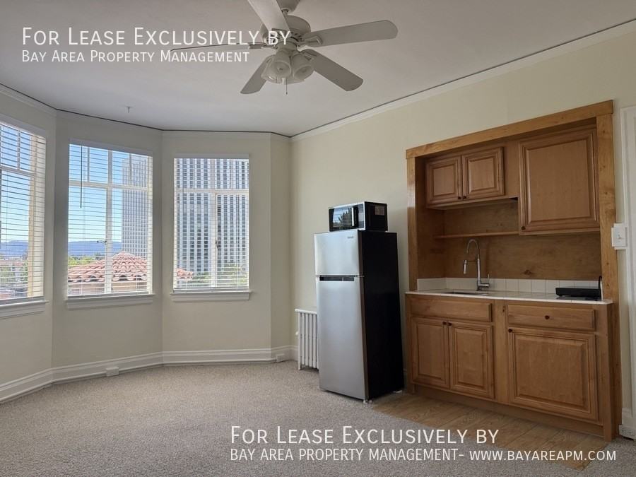 345 Forest Ave #406 - Photo 3 of 5