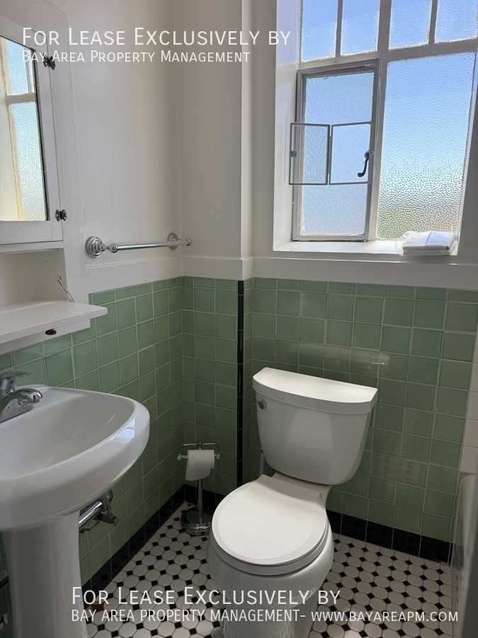 345 Forest Ave #406 - Photo 4 of 5