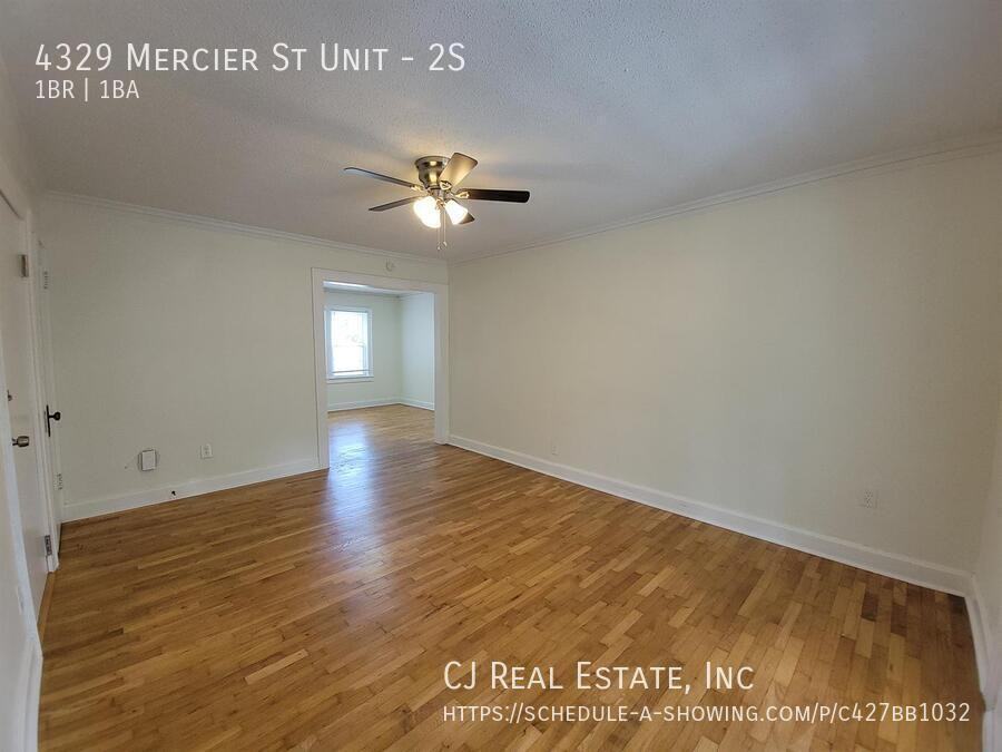 4329 Mercier St #2S - Photo 2 of 12