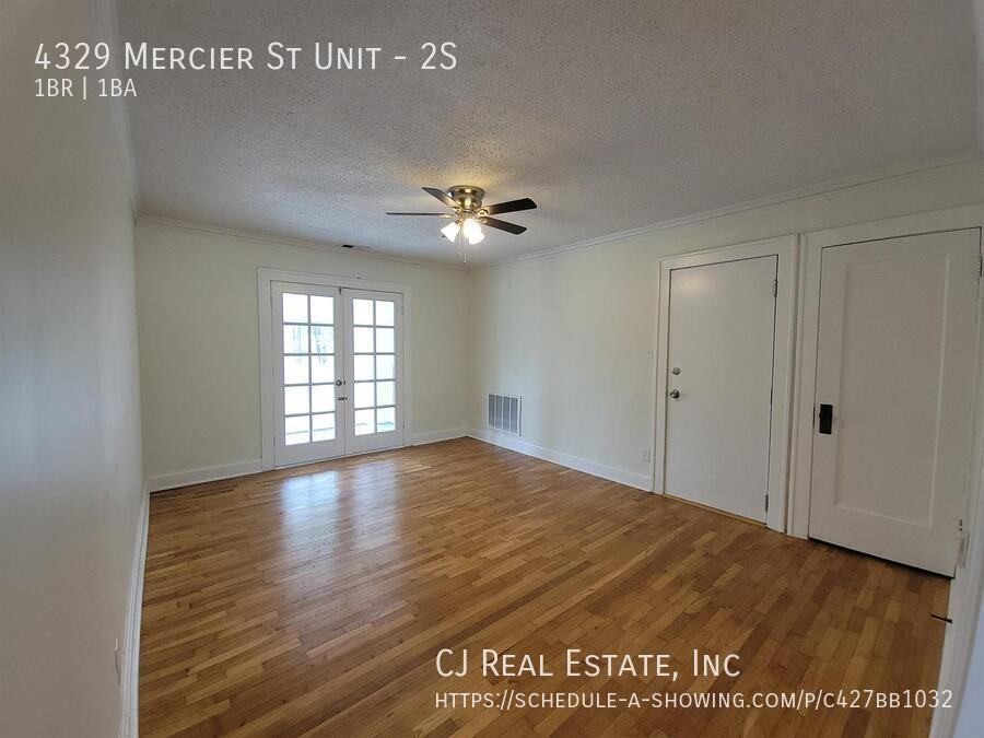 4329 Mercier St #2S - Photo 4 of 12
