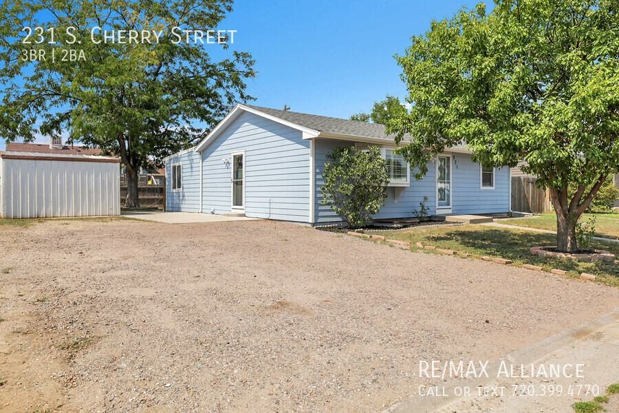 231 S Cherry St - Photo 3 of 50