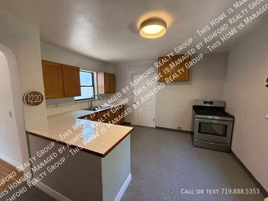 1220 E San Rafael St - Photo 4 of 21