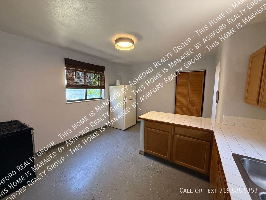 1220 E San Rafael St - Photo 5 of 21