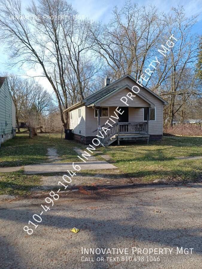 201 W Piper Ave - Photo 2 of 22