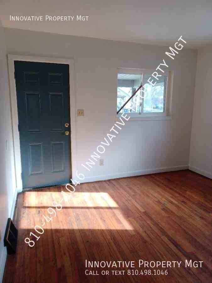 201 W Piper Ave - Photo 4 of 22