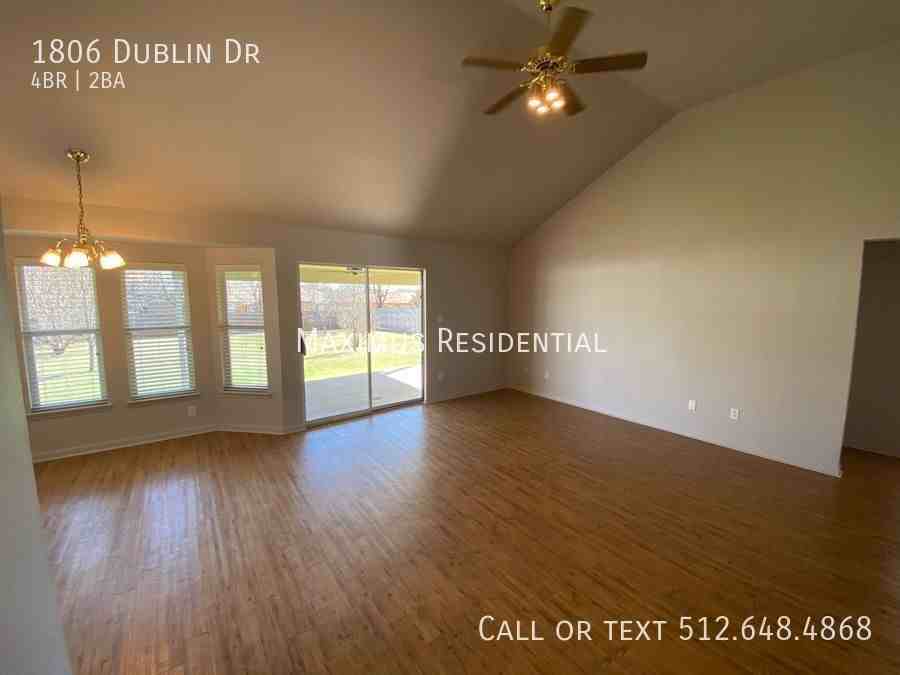 1806 Dublin Dr - Photo 3 of 25