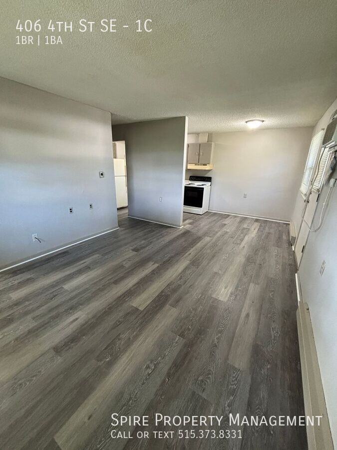 406 4th St Se #1C - Photo 2 of 11