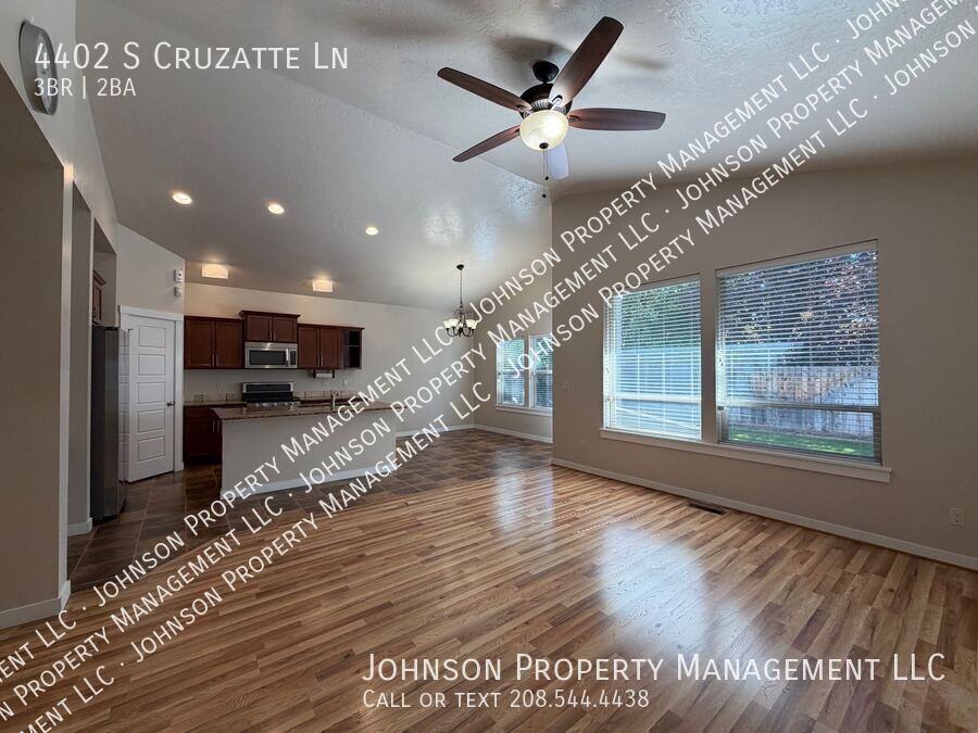 4402 S Cruzatte Ln - Photo 4 of 19