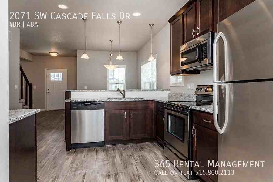 2071 Sw Cascade Falls Dr - Photo 2 of 30