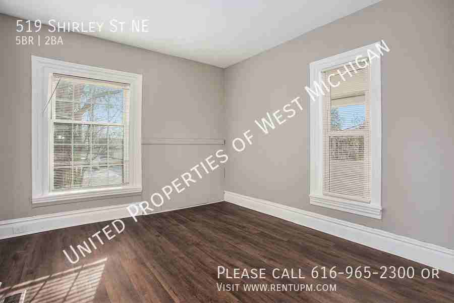 519 Shirley St Ne - Photo 7 of 20