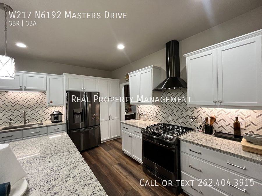 W217N6192 Masters Dr - Photo 7 of 18
